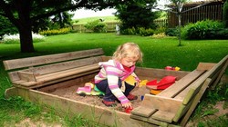 Čím vybavit zahradu, aby děti bavila?